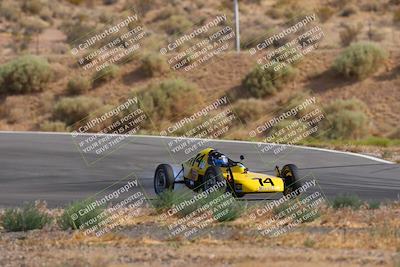 media/Jun-01-2025-CalClub SCCA (Sun) [[eae223c5dd]]/Group 3/Qualifying/